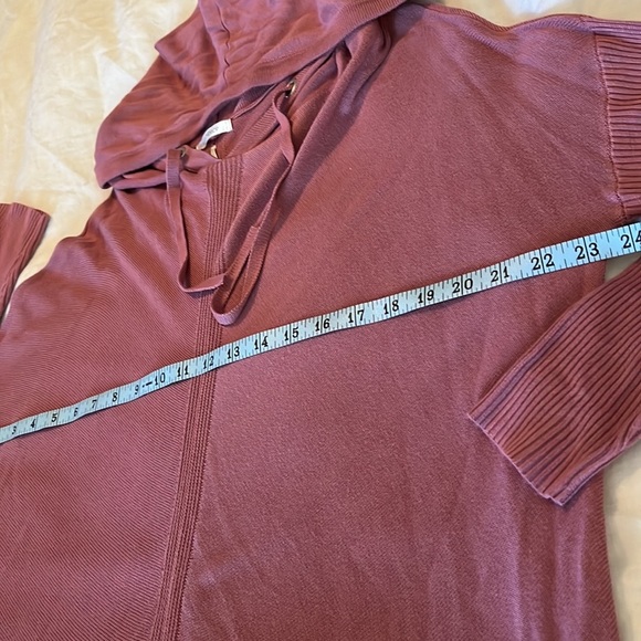 Stitchdrop Hoodie Sweater - Picture 6 of 7